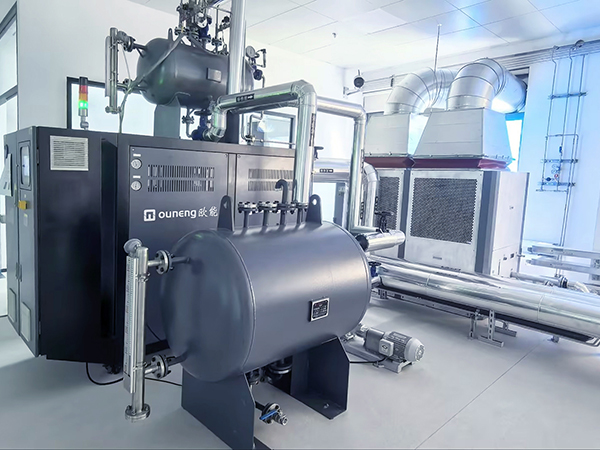 面對(duì)高溫需求，超高溫模溫機(jī)如何實(shí)現(xiàn)安全運(yùn)行？