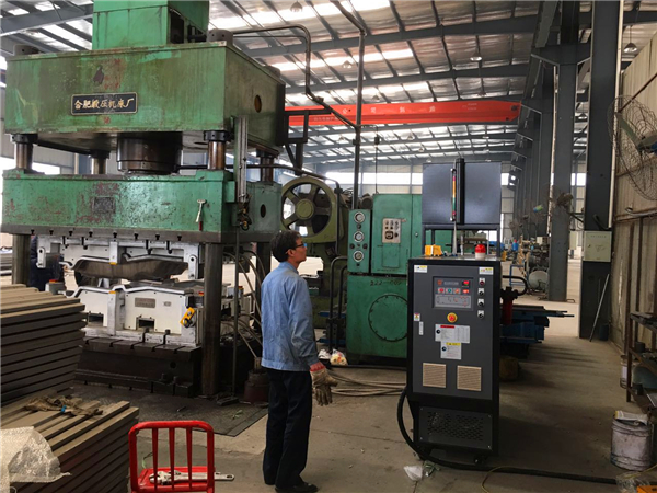 模溫機廠家哪家專業(yè)，「歐能」13年的專業(yè)給你保障