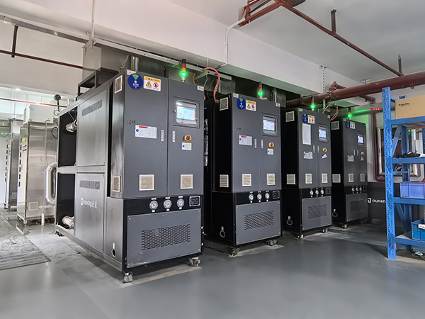 有機(jī)熱載體爐正常運(yùn)行時(shí)膨脹槽內(nèi)應(yīng)保持哪種液位？