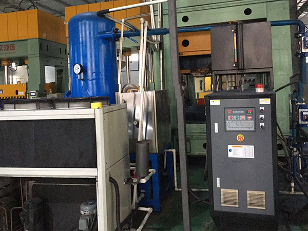 模具專用模溫機(jī)，提升液壓模具生產(chǎn)線效率的關(guān)鍵利器