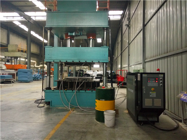 鋰電隔膜控溫選擇水循環(huán)溫度控制機有哪些優(yōu)勢「歐能機械」技術(shù)分析