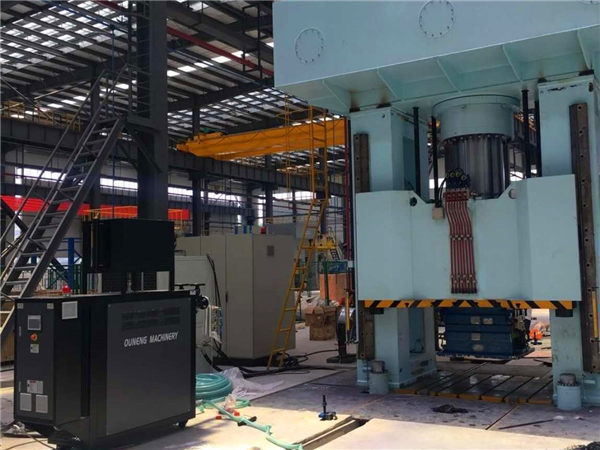 高溫油溫機油箱溢油怎么解決？「歐能機械」油溫機廠家教您一招解決