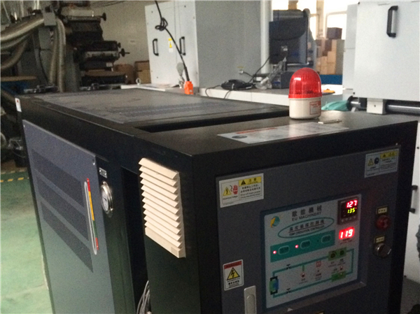 混合干燥機(jī)配模溫機(jī)多少錢？歐能模溫機(jī)物美價(jià)廉