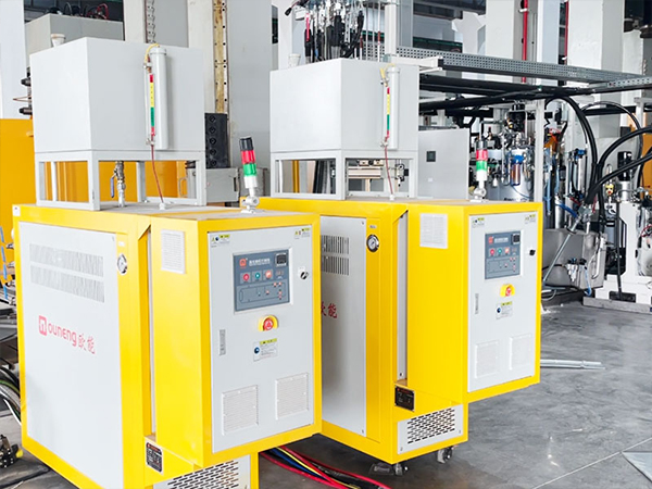 RTM控溫模溫機的應(yīng)用，為碳纖維復(fù)合材料生產(chǎn)控溫