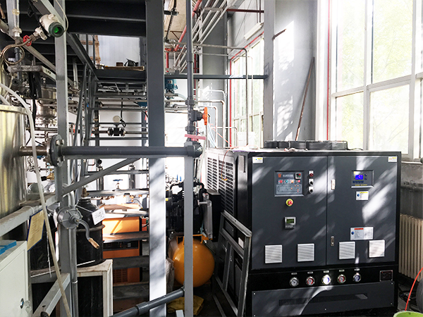 實(shí)驗(yàn)室冷熱一體機(jī)高精度控溫，助力科研突破