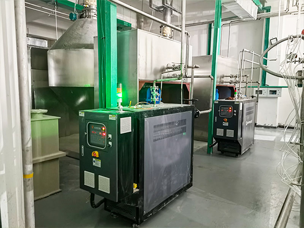 雙錐干燥機油溫機降低風(fēng)險，磷酸鐵鋰生產(chǎn)的溫控明星