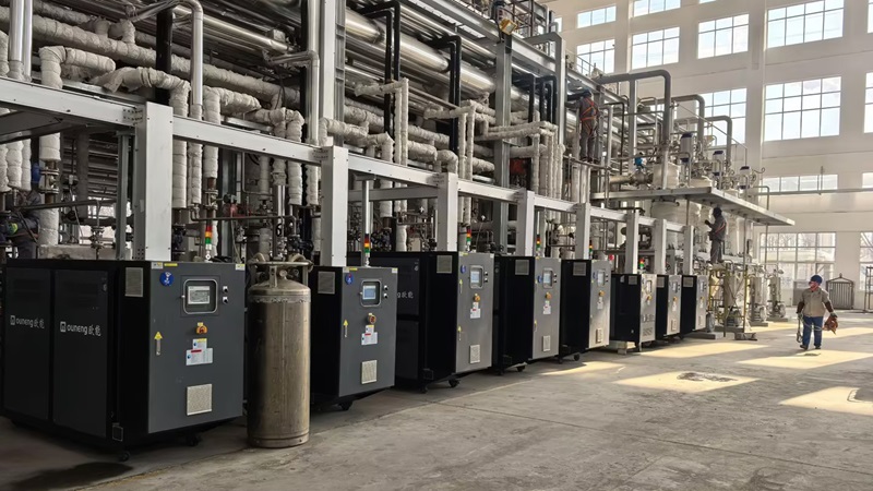 PVC行業(yè)控溫選油模溫機還是燃氣模溫機？