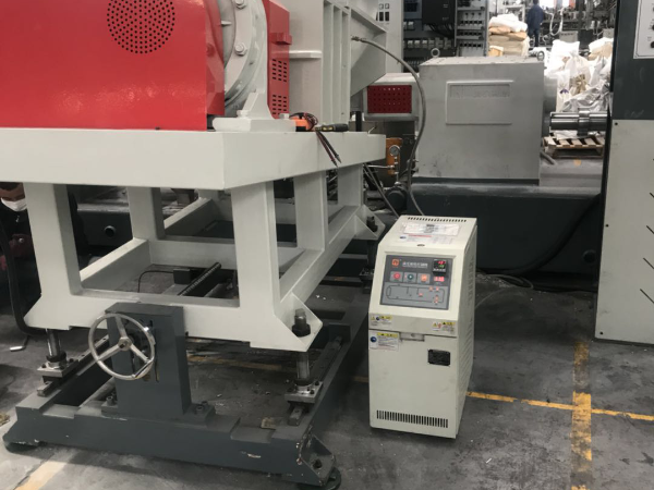 塑料擠出料筒加熱，選「歐能」模溫機(jī)智能品牌