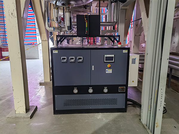 電加熱導(dǎo)熱油爐工作原理及特點(diǎn)，高效的工業(yè)溫控設(shè)備