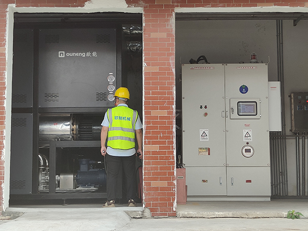 涂料添加劑產(chǎn)品防爆電加熱導熱油爐