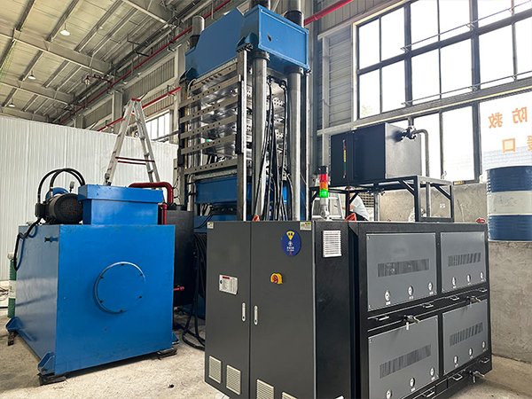 EVA發(fā)泡測試模溫機，應(yīng)用改善EVA發(fā)泡生產(chǎn)工藝