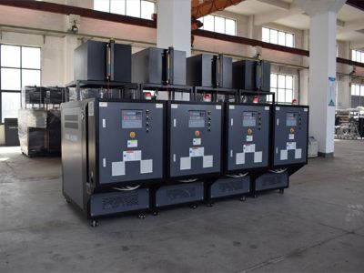 模溫機廠家如何選擇，選擇模溫機廠家從2方面對比