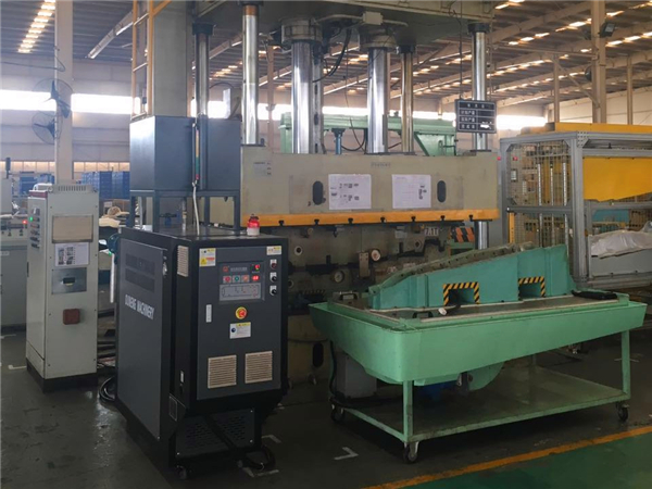 模溫機(jī)特點介紹「歐能機(jī)械」模溫機(jī)專業(yè)研發(fā)生產(chǎn)更優(yōu)質(zhì)