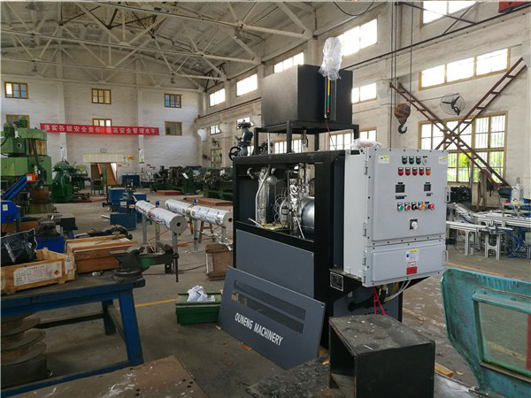 化工防爆油加熱器，確保生產(chǎn)民用爆炸物品的安全性