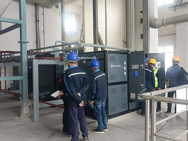 企業(yè)選擇150kw電加熱導(dǎo)熱油爐？3大優(yōu)勢碾壓傳統(tǒng)鍋爐