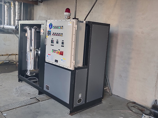 醫(yī)藥中間體反應釜防爆電加熱導熱油爐