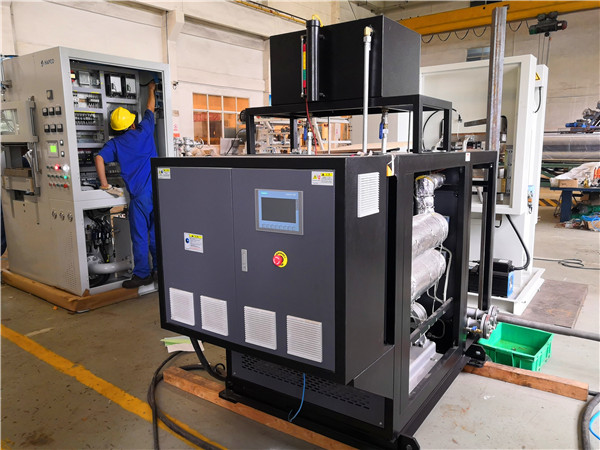 層壓機(jī)怎么升溫才快？「歐能機(jī)械」模溫機(jī)助力生產(chǎn)一秒升溫